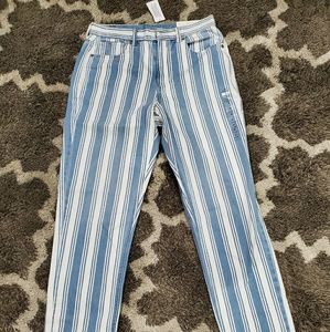 NWT American eagle high rise mom Jean's Tall